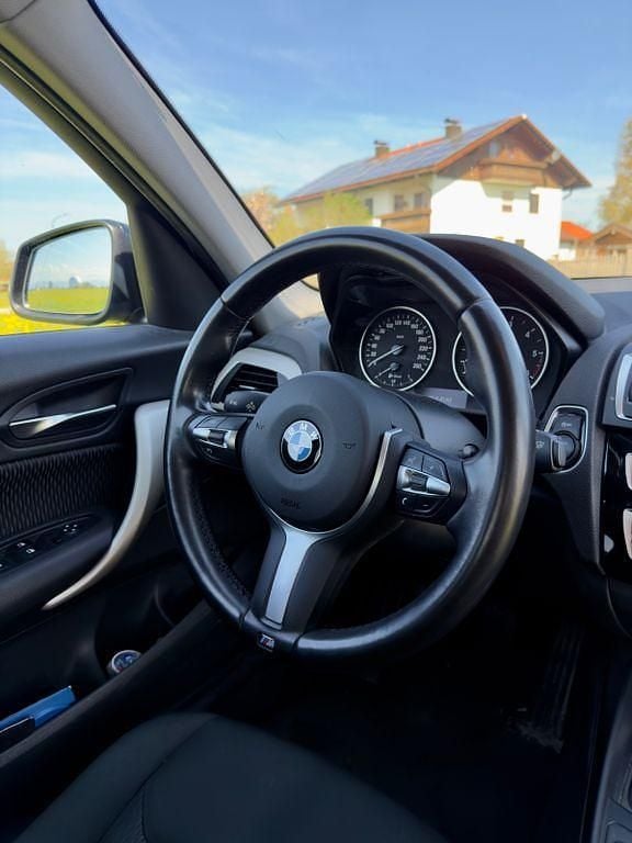 Second-hand BMW 116 Advantage 116 CP (85 kW) 2015 Negru Hatchback