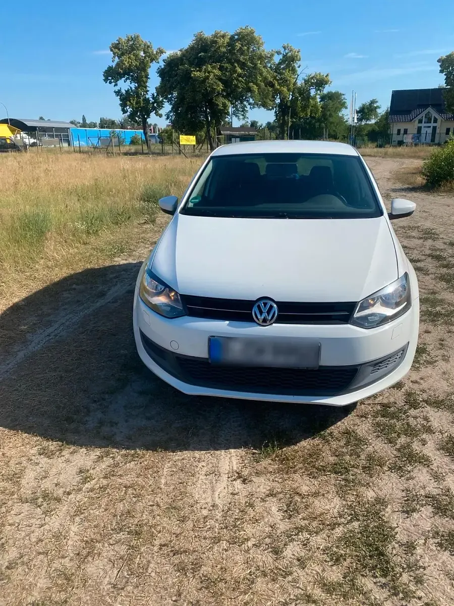 Gebraucht VW Polo 60 PS (44 kW) 2011 Weiß Kleinwagen