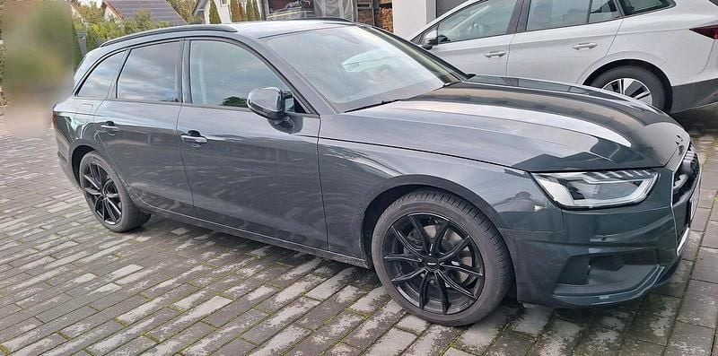 Gebraucht Audi A4 163 PS (119 kW) 2021 Grau Kombi