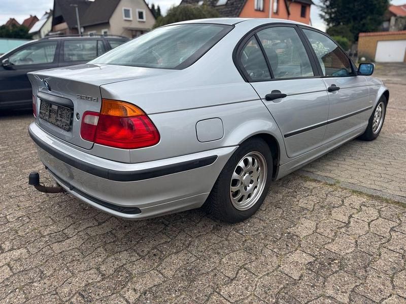 Gebraucht BMW 320 136 PS (100 kW) 2001 Silber Limousine