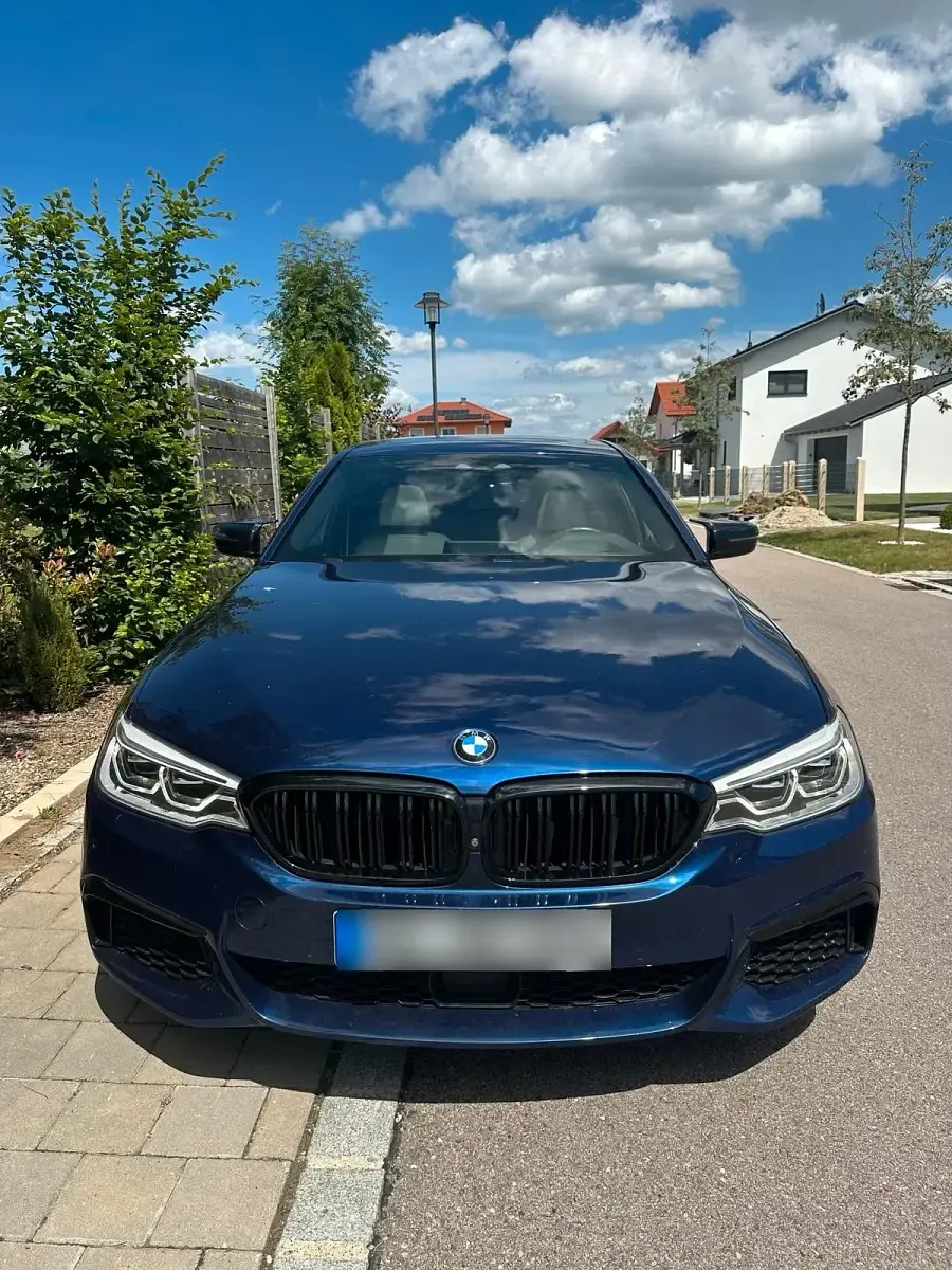 Gebraucht BMW M550 462 PS (339 kW) 2017 Blau Limousine