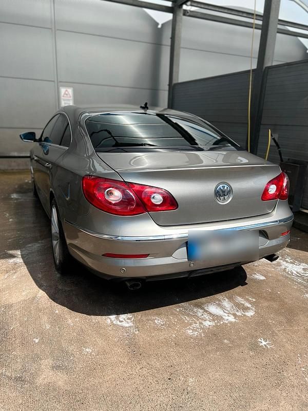 Usata VW Passat 170 CV (125 kW) 2010 Marrone Berlina