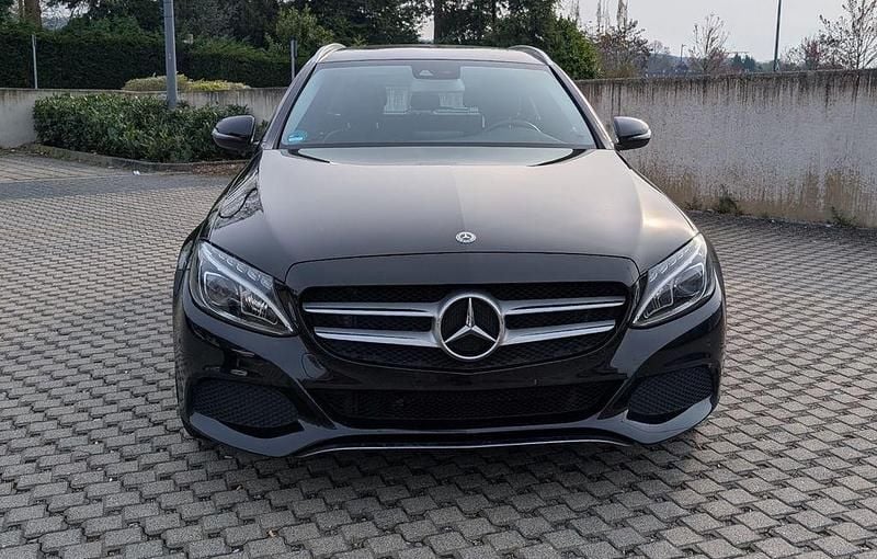Gebraucht Mercedes C250 211 PS (155 kW) 2017 Schwarz Kombi