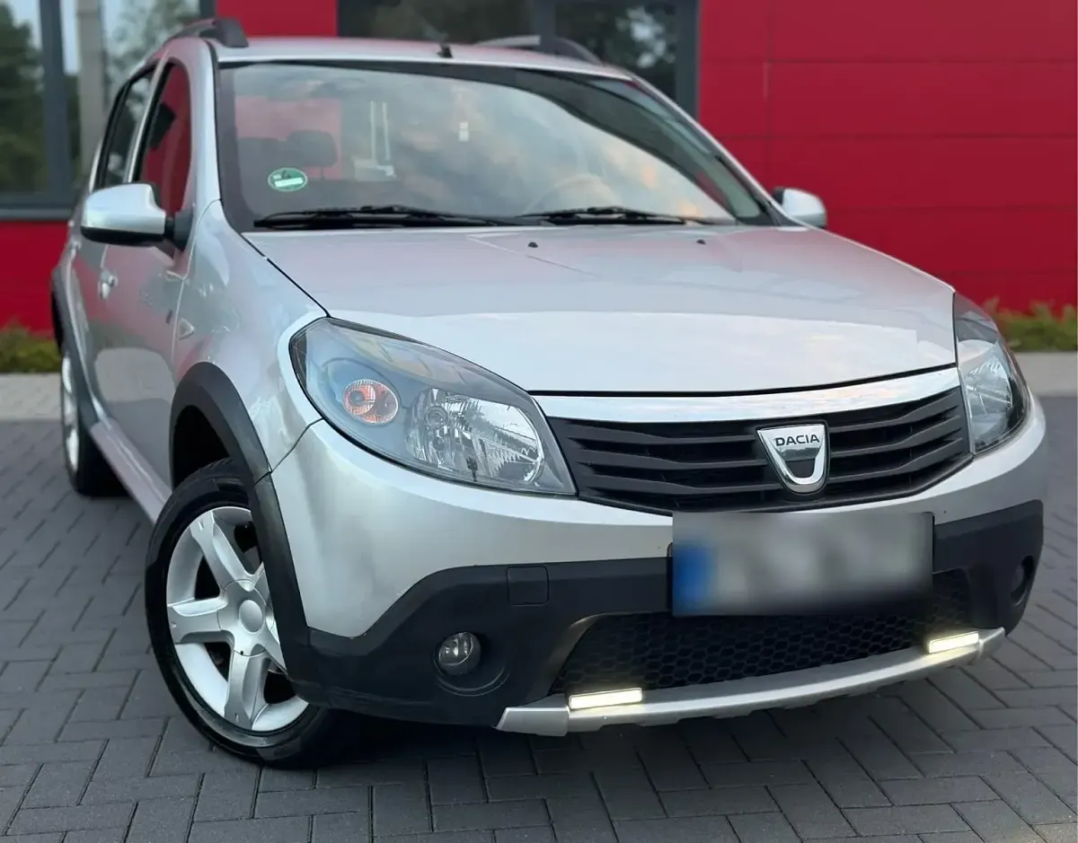Gebraucht Dacia Sandero Stepway 85 PS (62 kW) 2011 Silber Limousine