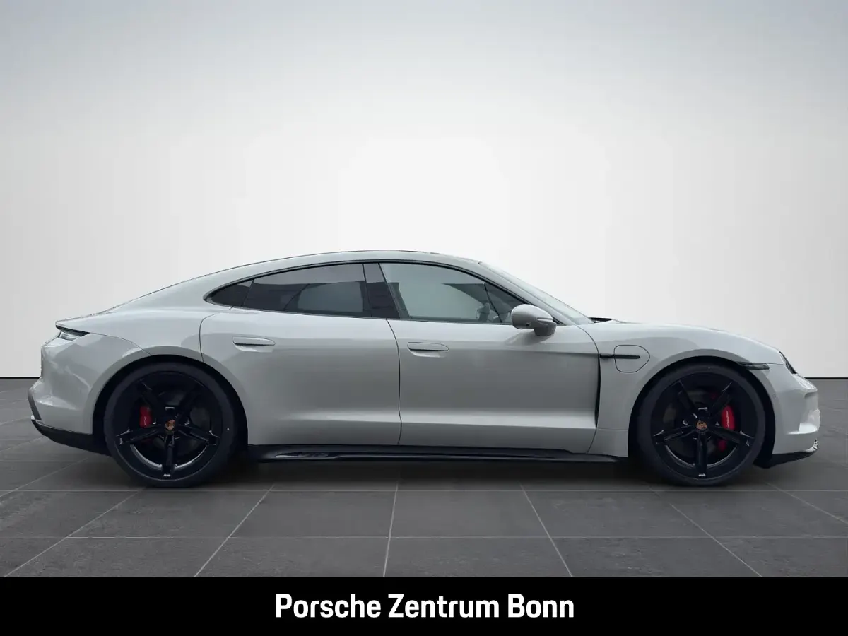 Neu Porsche Taycan GTS 514 kW (700 PS) 2026 Weiss Limousine