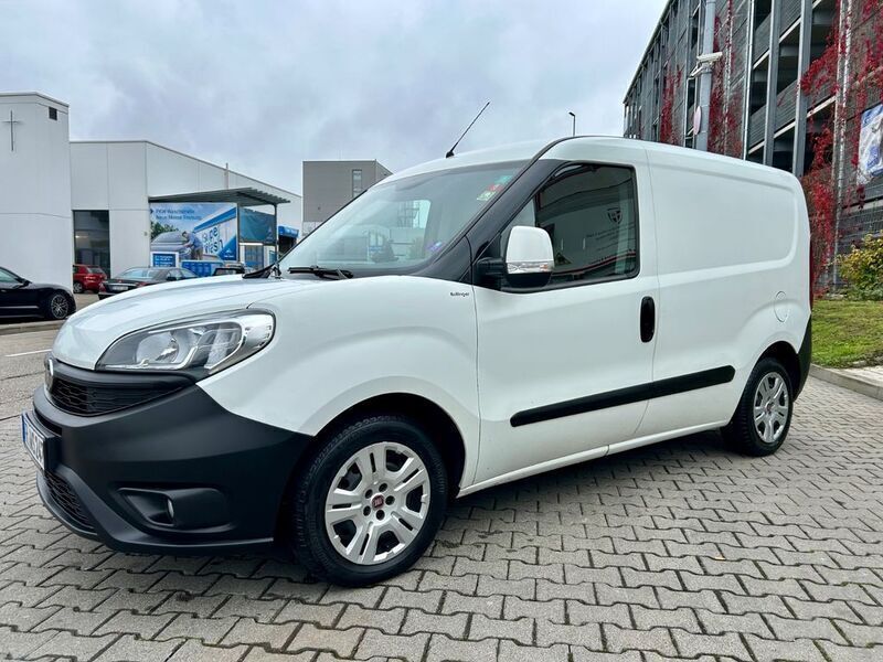 Weiß Gebraucht 2016 Fiat Doblò Pop Van / Kleinbus | 5.675 € (Guter Preis) - Bild 1/3