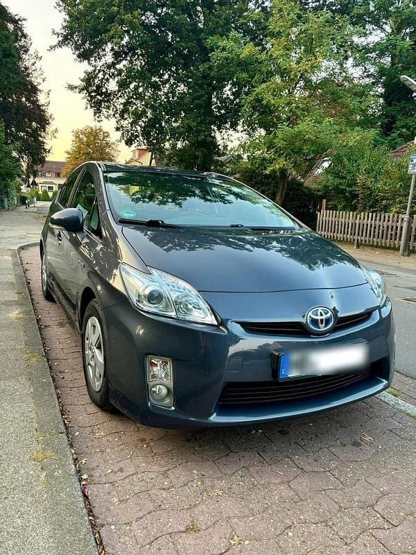 Grau Gebraucht 2011 Toyota Prius Kleinwagen | 10.500 € - Bild 1/4