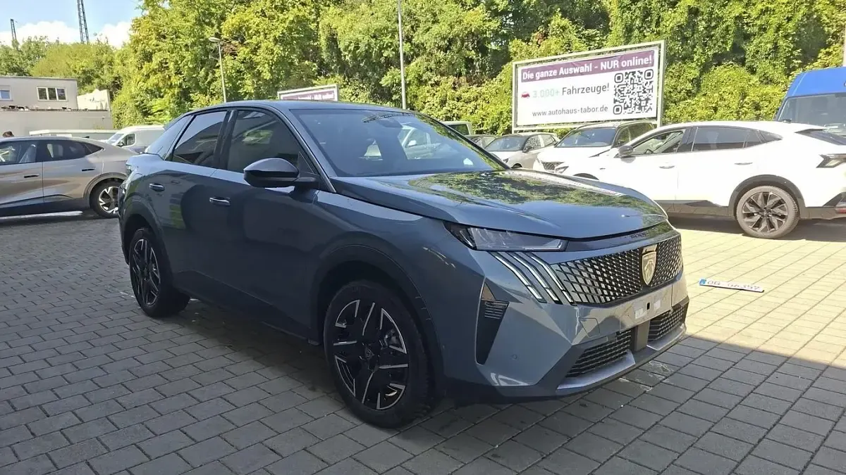 Neu Peugeot 3008 Allure 136 PS (100 kW) 2026 Ingaro blau metallic SUV