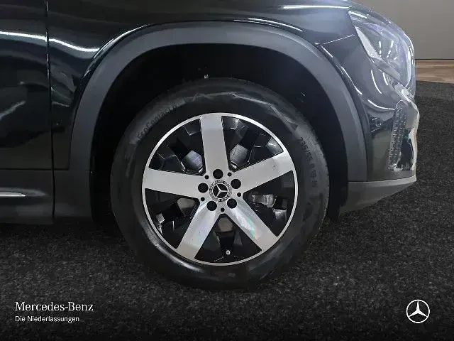 Gebraucht Mercedes GLB180 Progressive 116 PS (85 kW) 2025 Schwarz SUV
