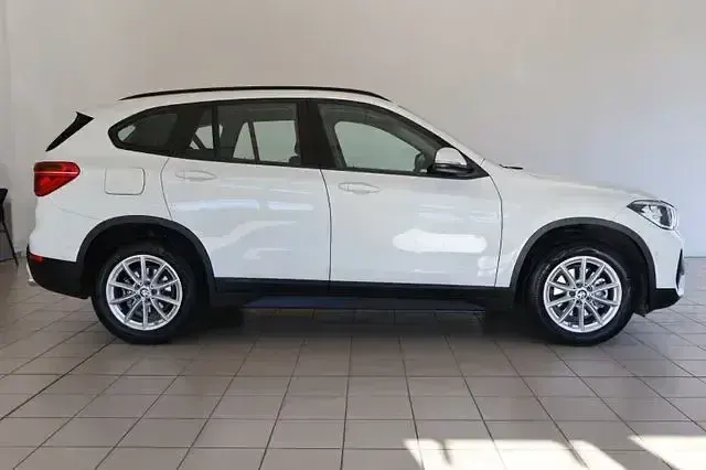 Gebraucht BMW X1 Advantage 150 PS (110 kW) 2021 Alpinweiss iii SUV