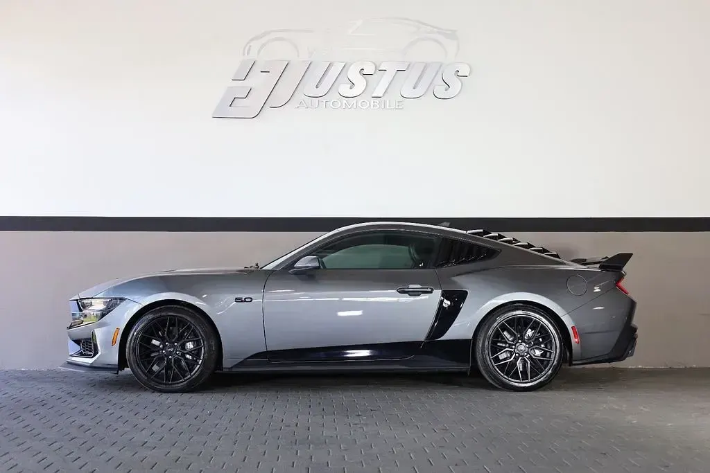 Gebraucht Ford Mustang GT 487 PS (358 kW) 2024 Carbonized gray metallic Coupé