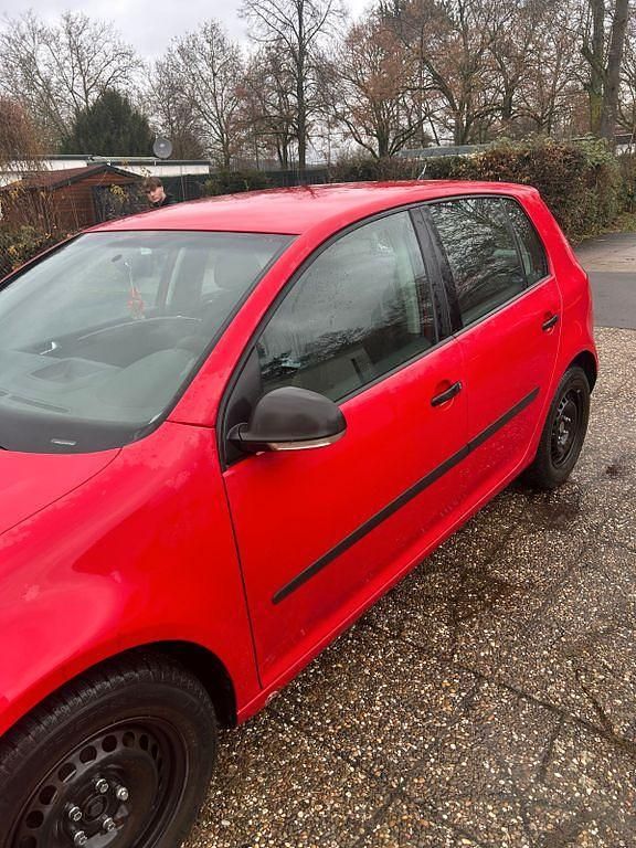 Gebraucht VW Golf V Comfortline 80 PS (58 kW) 2007 Rot Limousine