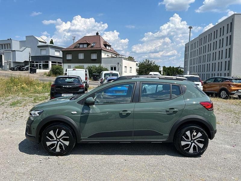 Neu Dacia Sandero Expression 91 PS (66 kW) 2025 Grau Kleinwagen