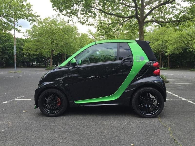 Schwarz Gebraucht 2014 Smart ForTwo Electric Drive Brabus Cabrio | 12.500 € - Bild 1/2