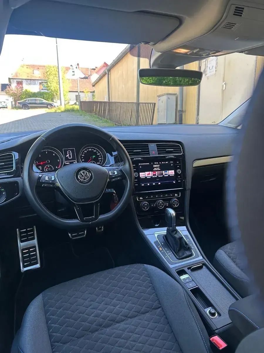 Gebraucht VW Golf VII Join 150 PS (110 kW) 2019 Silber Limousine