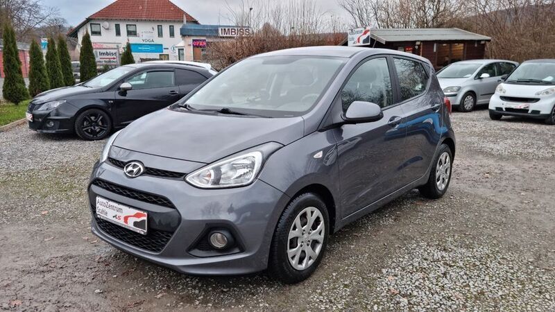 Grau Gebraucht 2016 Hyundai i10 Style Kleinwagen | 6.480 € (Guter Preis) - Bild 1/4
