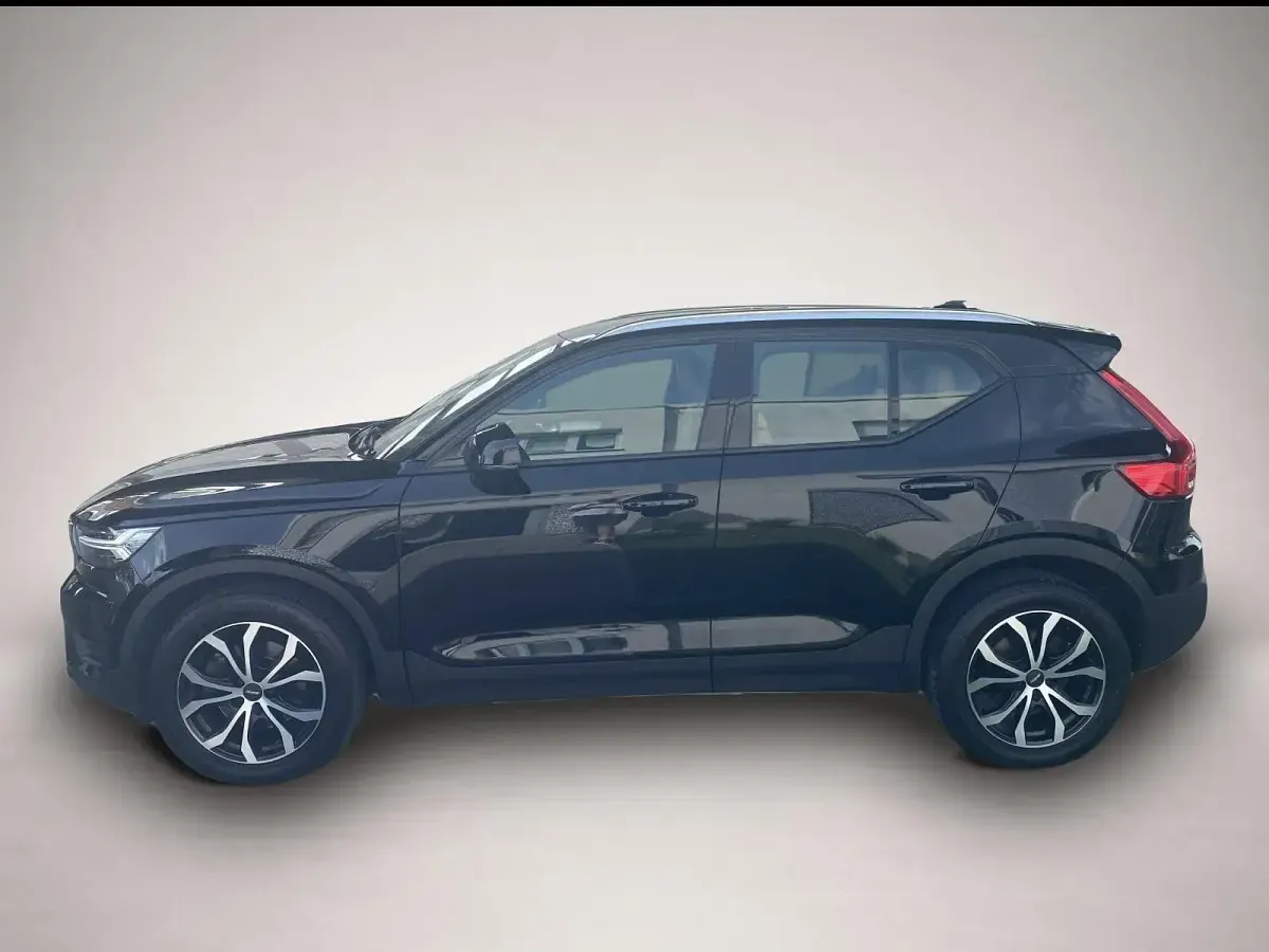 Gebraucht Volvo XC40 Momentum 190 PS (139 kW) 2020 Manufacturer SUV