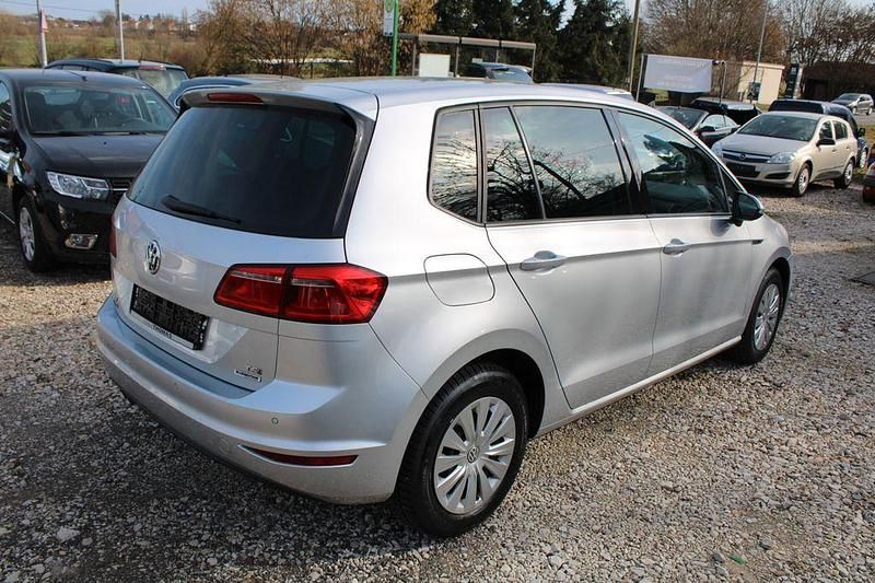 Gebraucht VW Golf VII LOUNGE 125 PS (91 kW) 2015 Silber Limousine
