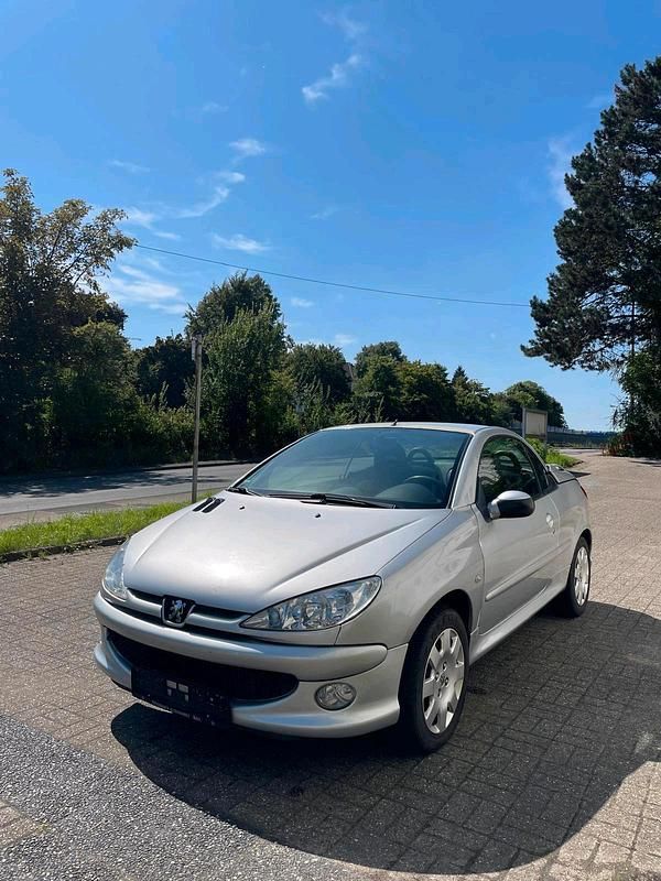 Silber Gebraucht 2005 Peugeot 206 CC Cabrio | 900 € (Superpreis) - Bild 1/4