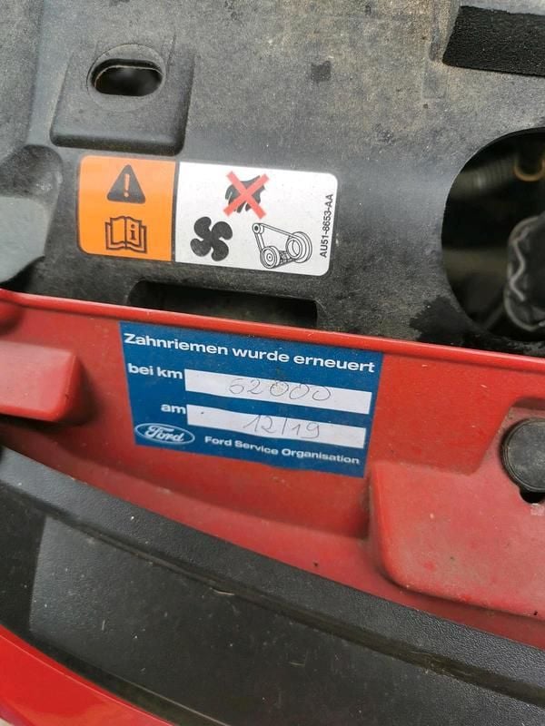 Gebraucht Ford Fiesta 60 PS (44 kW) 2011 Rot Kleinwagen