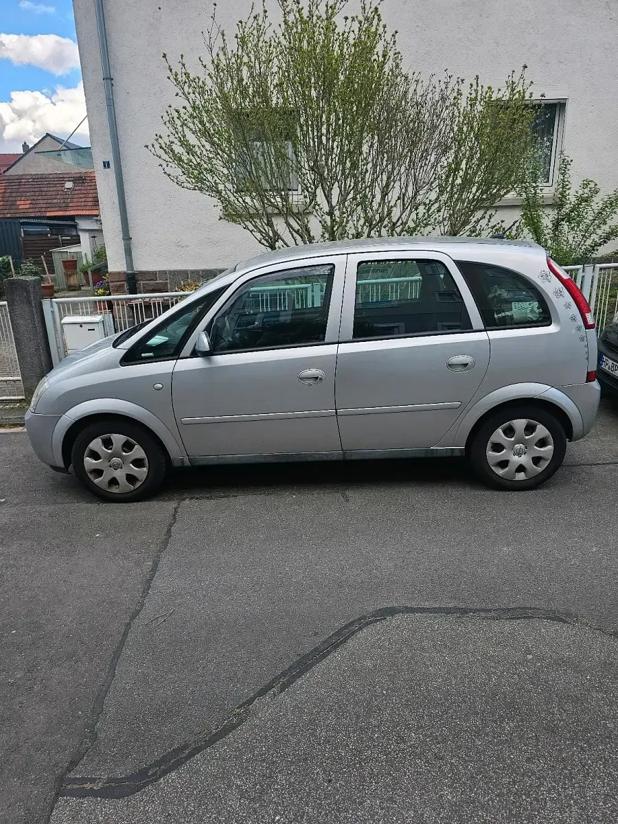 Gebraucht Opel Meriva 101 PS (74 kW) 2005 Silber Van / Kleinbus