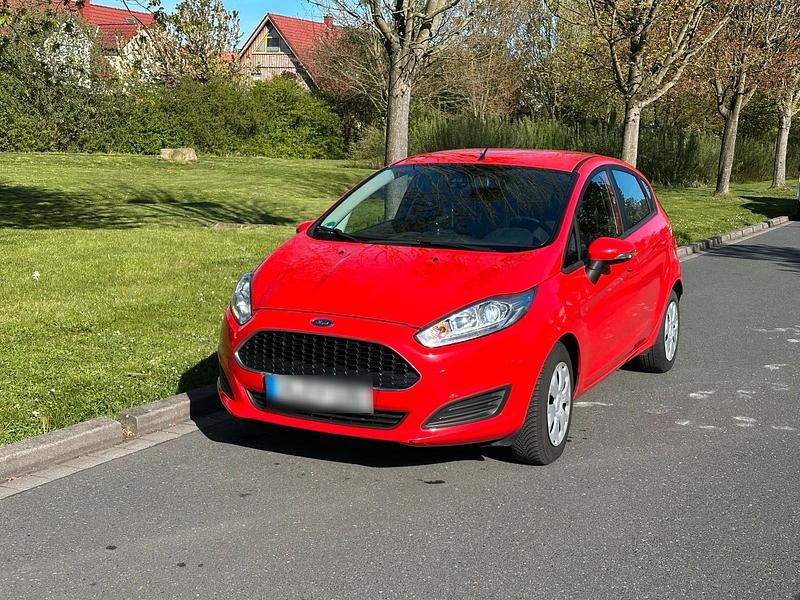 Second-hand Ford Fiesta 95 CP (69 kW) 2017 Roșu Hatchback