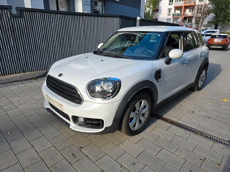 Weiß Gebraucht 2019 Mini ONE Pepper Kleinwagen | 15.555 € (Etwas zu teuer) - Bild 1/4