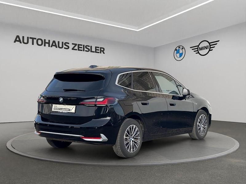 Gebraucht BMW 230e Active Tourer Luxury Line 150 PS (110 kW) 2022 Schwarz Van / Kleinbus