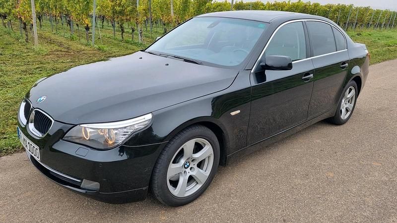 Schwarz Gebraucht 2008 BMW 520 Limousine | 5.900 € (Fairer Preis) - Bild 1/4