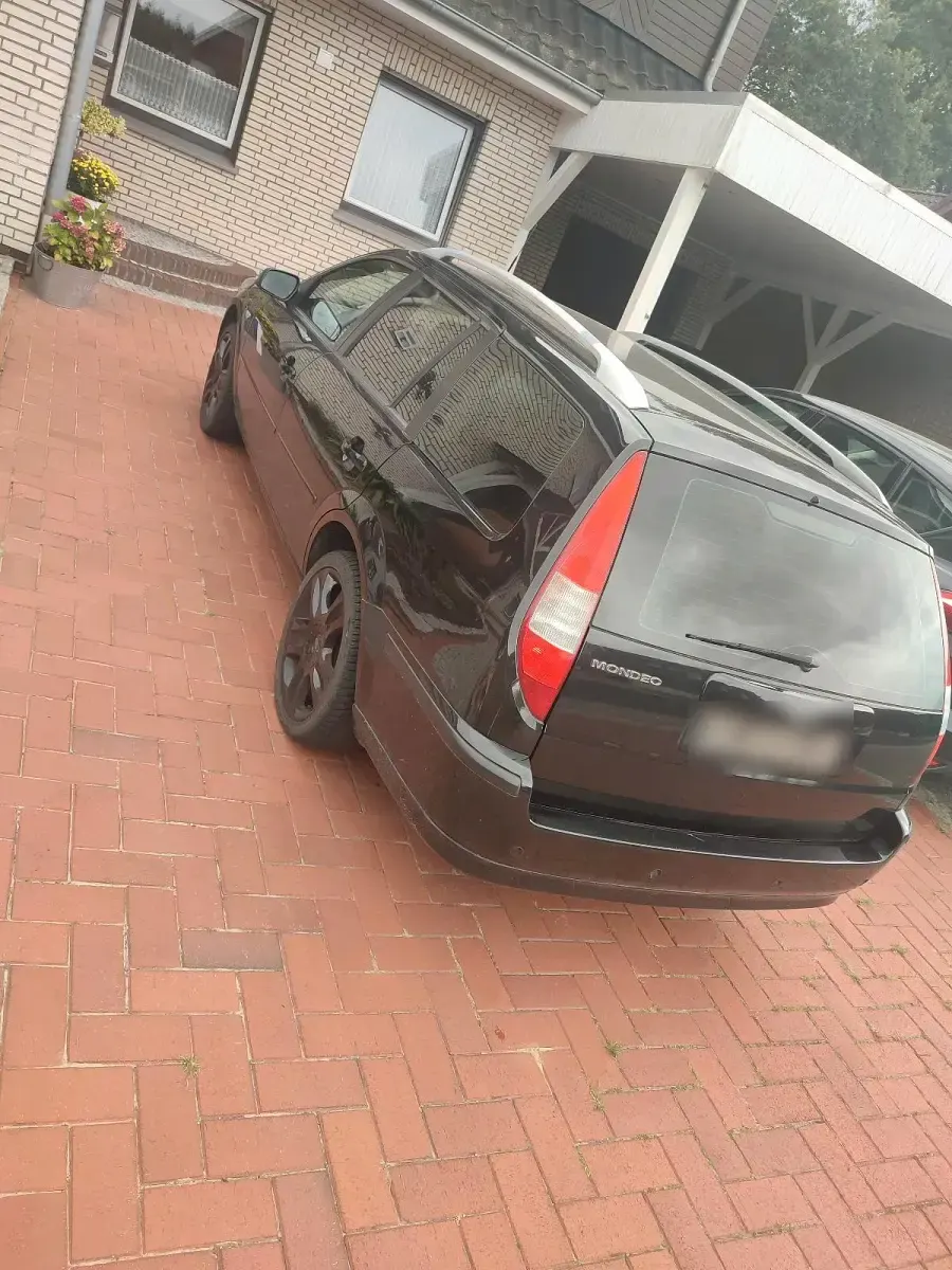 Gebraucht Ford Mondeo 125 PS (91 kW) 2007 Schwarz Kombi