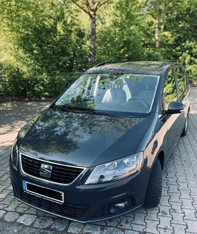 Second-hand Seat Alhambra 150 CP (110 kW) 2019 Gri Monovolum