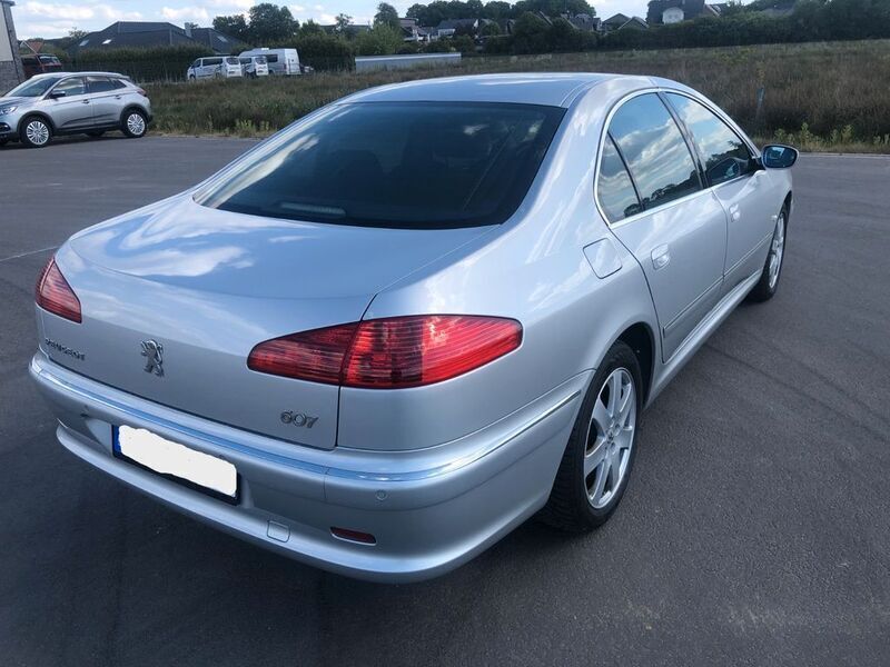 Silber Gebraucht 2006 Peugeot 607 Premium Limousine | 3.333 € (Fairer Preis) - Bild 1/4