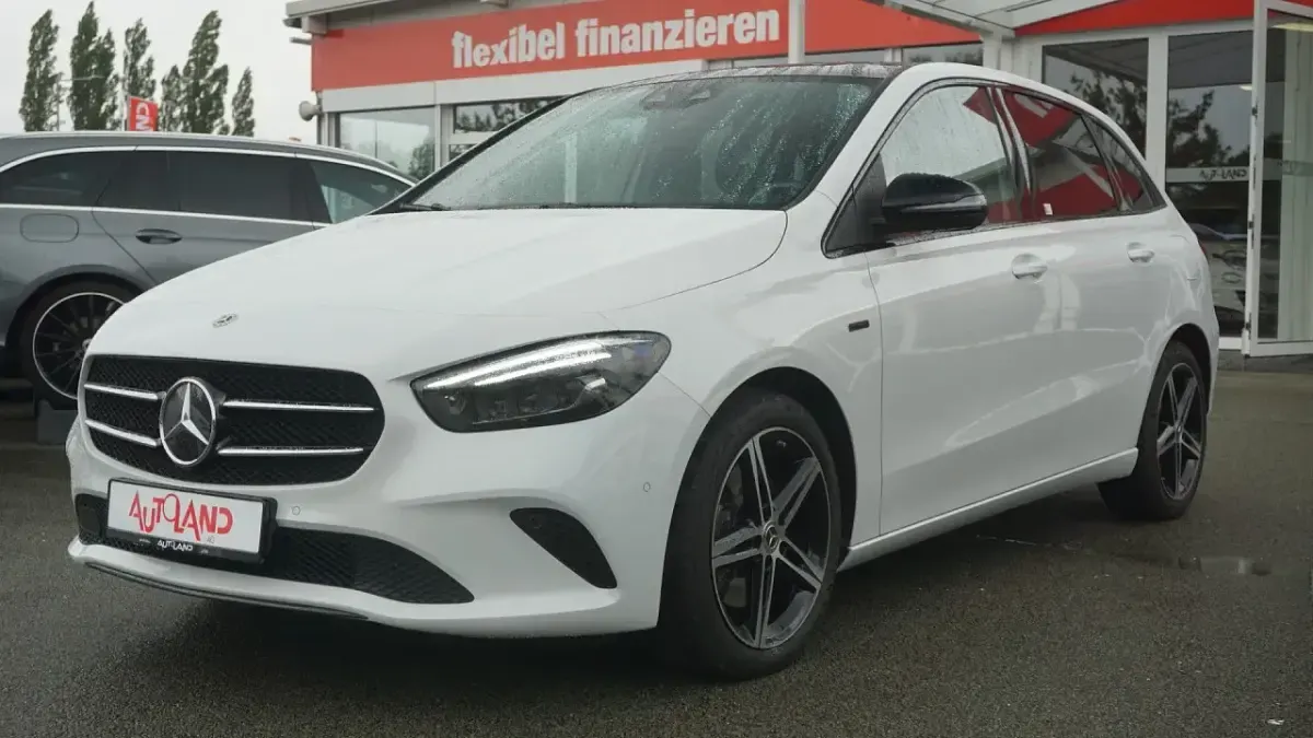 Gebraucht Mercedes B250e Progressive 218 PS (160 kW) 2021 Weiß Kleinwagen