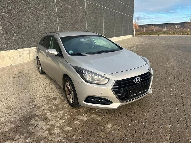 Gebraucht Hyundai i40 Style 141 PS (103 kW) 2016 Kombi