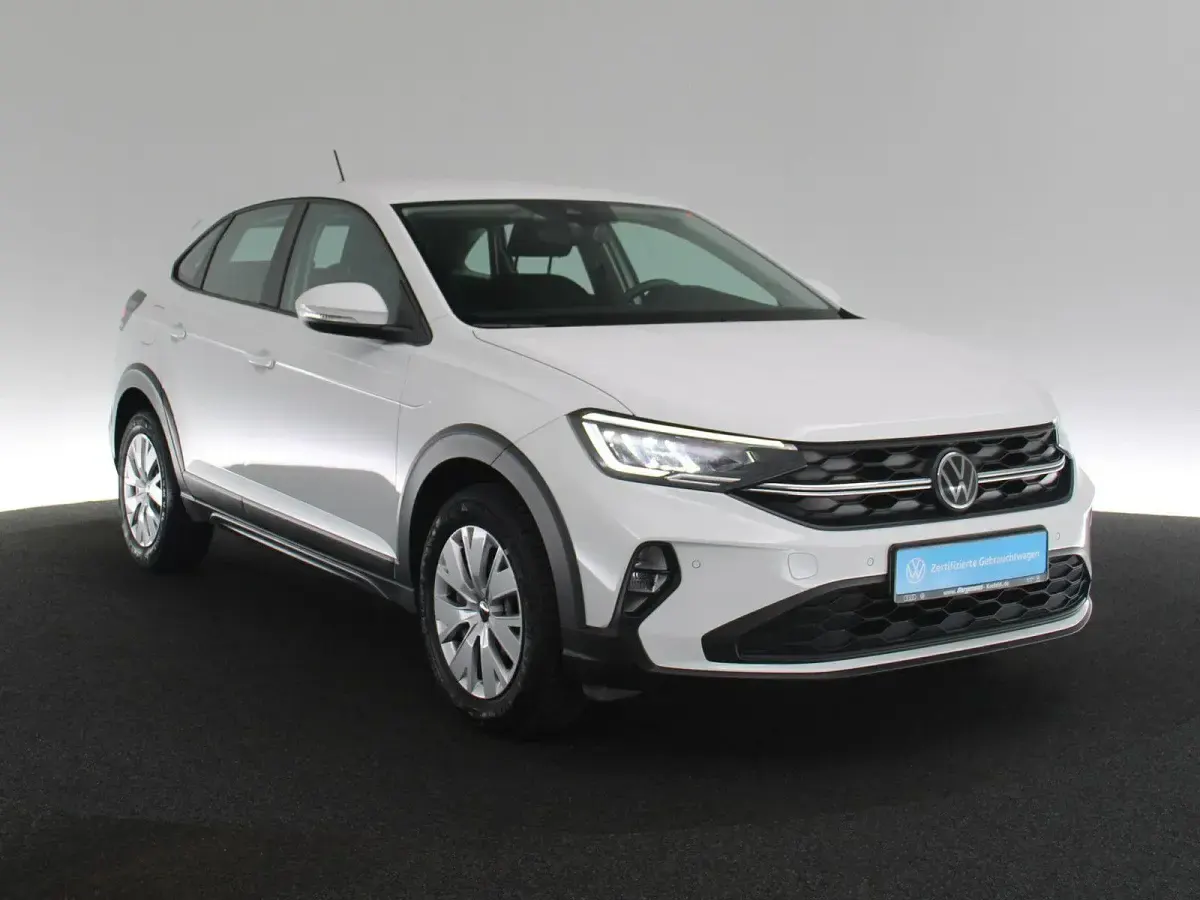 Gebraucht VW Taigo Basis 95 PS (69 kW) 2022 Weiss / pure white SUV