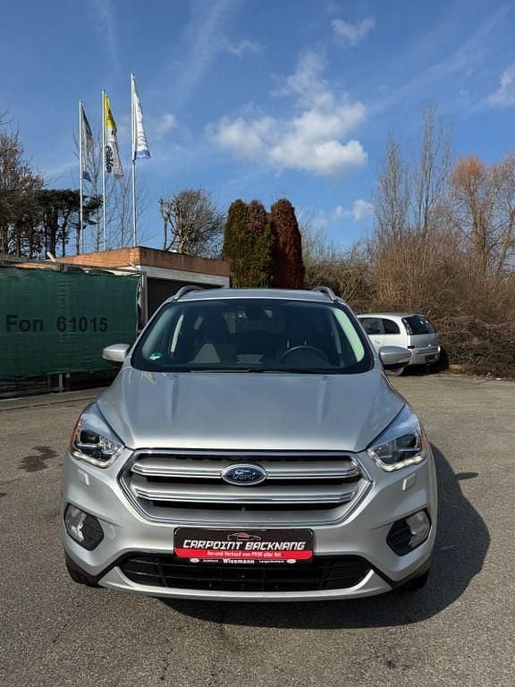 Gebraucht Ford Kuga Titanium 182 PS (133 kW) 2016 Grau SUV
