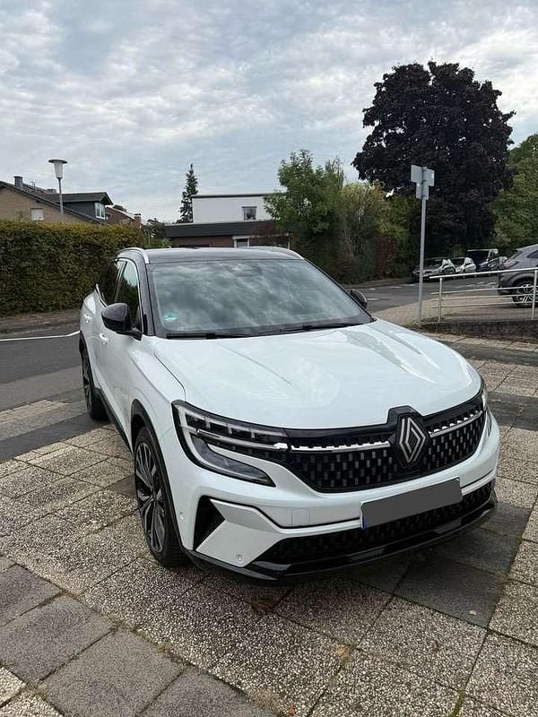 Weiß Gebraucht 2023 Renault Austral Iconic SUV | 27.500 € (Superpreis) - Bild 1/4