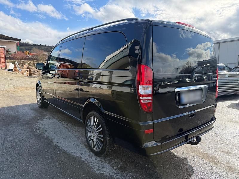 Gebraucht Mercedes Viano 225 PS (165 kW) 2013 Schwarz Van / Kleinbus