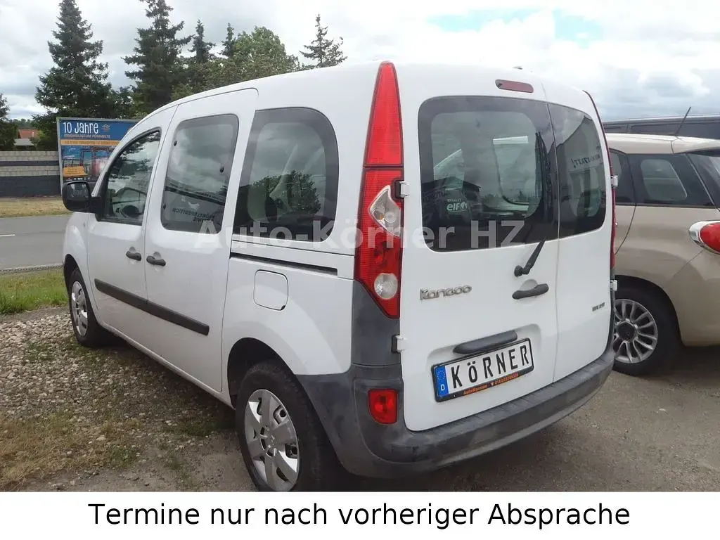 Gebraucht Renault Kangoo 106 PS (77 kW) 2009 Weiß Van / Kleinbus