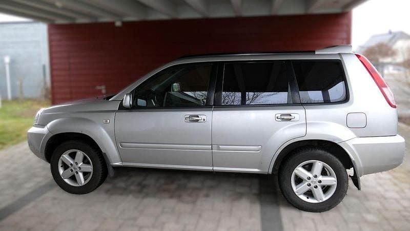 Silber Gebraucht 2004 Nissan X-Trail SUV | 2.360 € (Guter Preis) - Bild 1/4