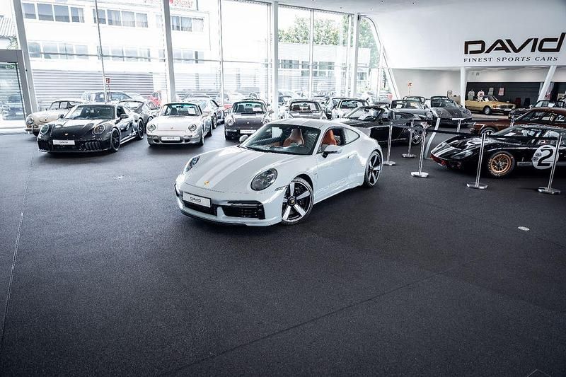 Grau Gebraucht 2023 Porsche 992 Sport Coupé | 336.992 € (Fairer Preis) - Bild 1/4