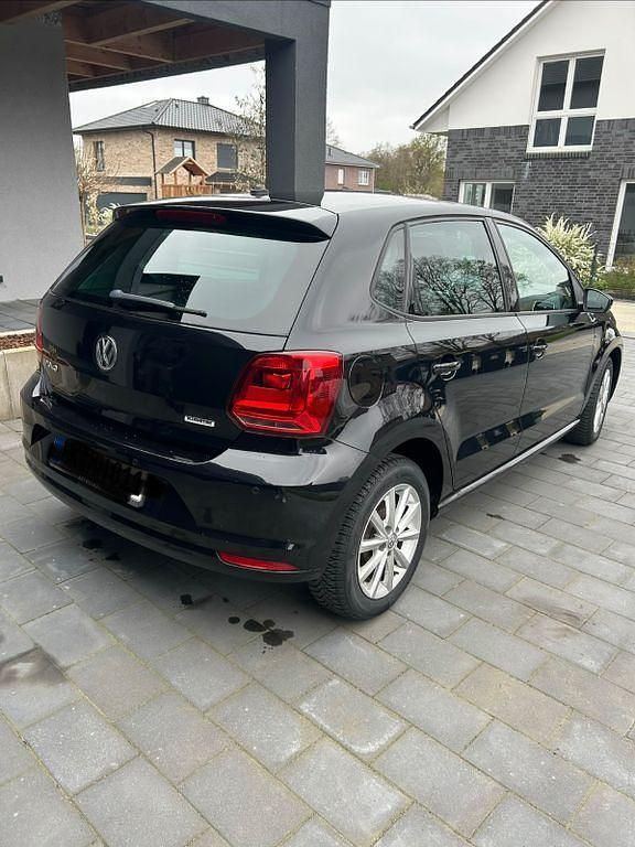 Gebraucht VW Polo LOUNGE 60 PS (44 kW) 2015 Schwarz Limousine