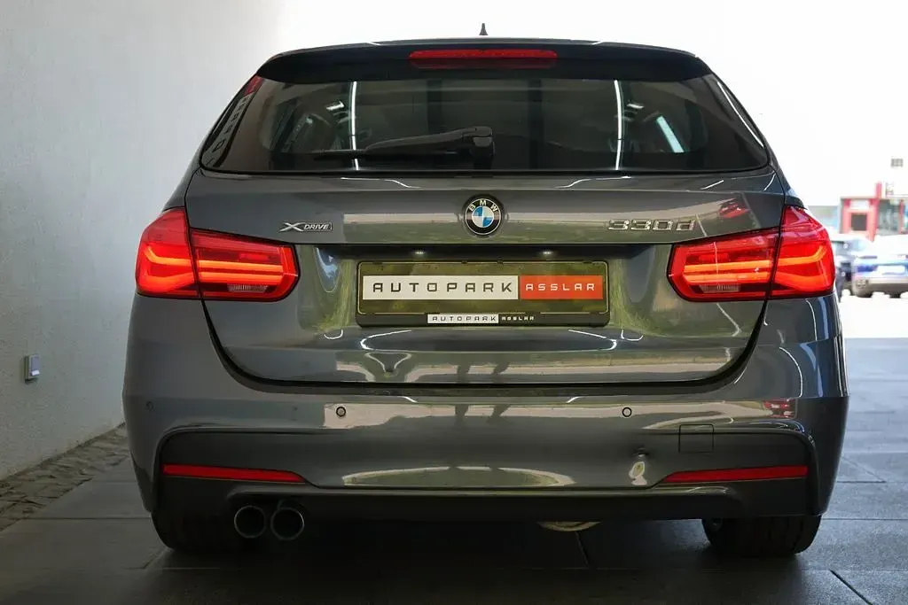 Gebraucht BMW 330 M Sport 258 PS (189 kW) 2017 Schwarz Kombi