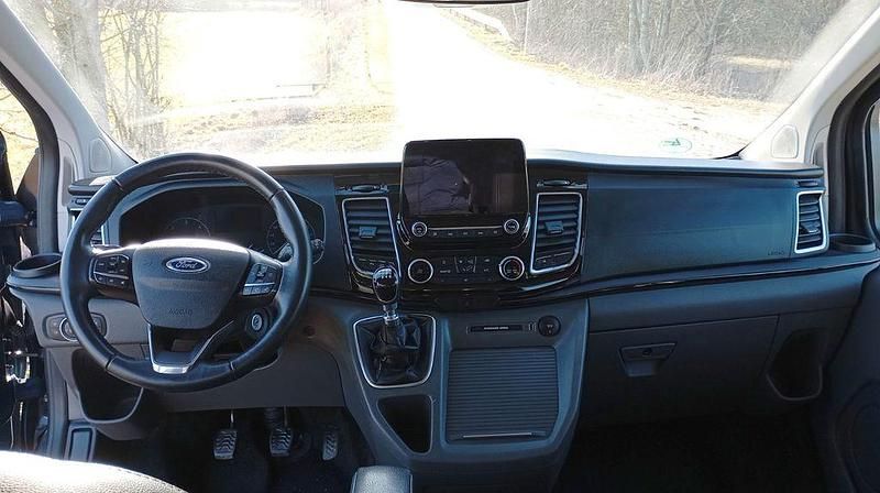 Gebraucht Ford Tourneo 185 PS (136 kW) 2021 Blau Van / Kleinbus