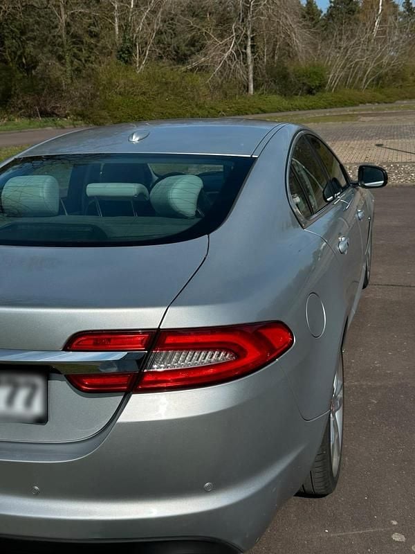 Second-hand Jaguar XF 200 CP (147 kW) 2011 Gri Berlinǎ