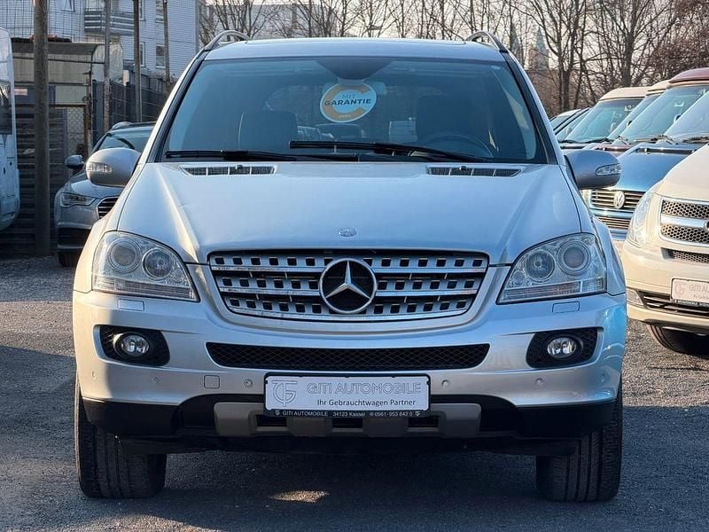 Gebraucht Mercedes ML320 224 PS (164 kW) 2005 Silber SUV