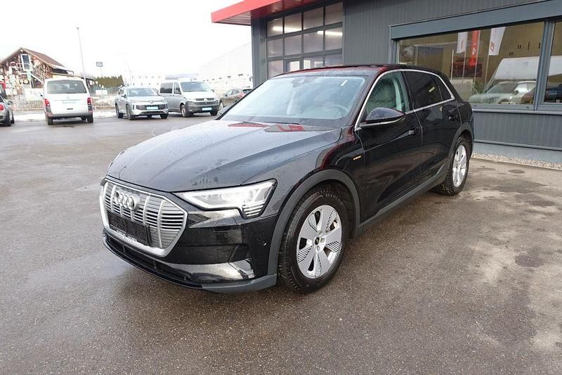 Gebraucht Audi e-tron Sport 230 kW (313 PS) 2021 Schwarz SUV