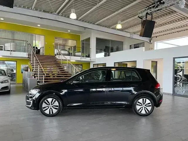 Używany VW e-Golf 100 kW (136 KM) 2020 Andere Hatchback
