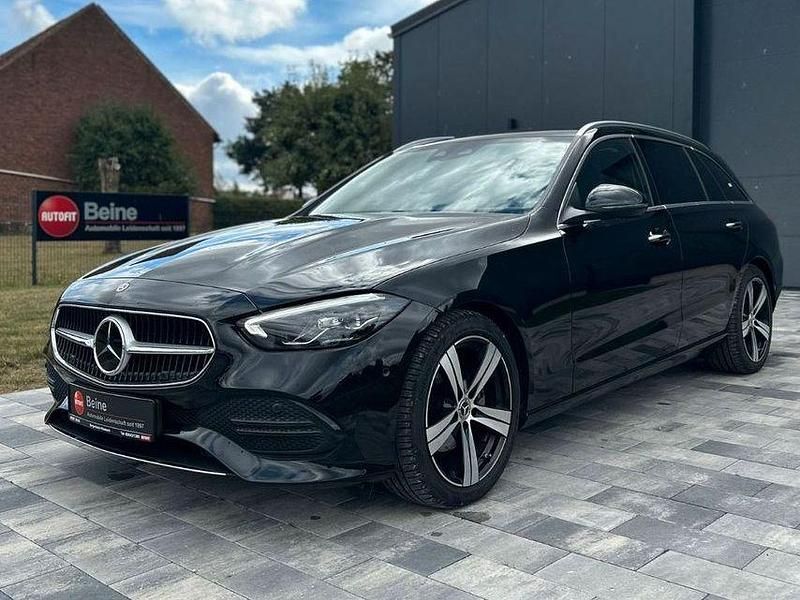 Schwarz Gebraucht 2023 Mercedes C180 Kombi | 32.950 € (Fairer Preis) - Bild 1/4