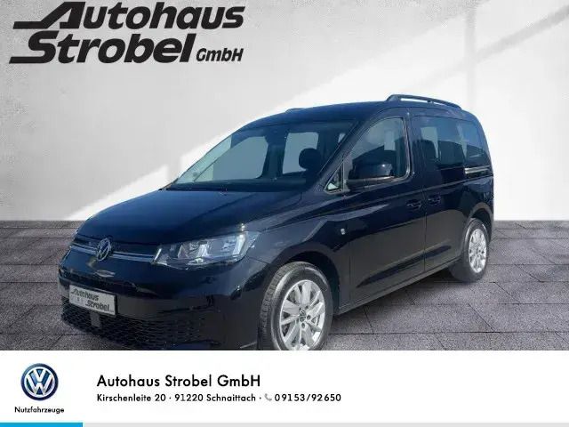 Gebraucht VW Caddy Life 102 PS (75 kW) 2023 Deep black perleffekt Van / Kleinbus